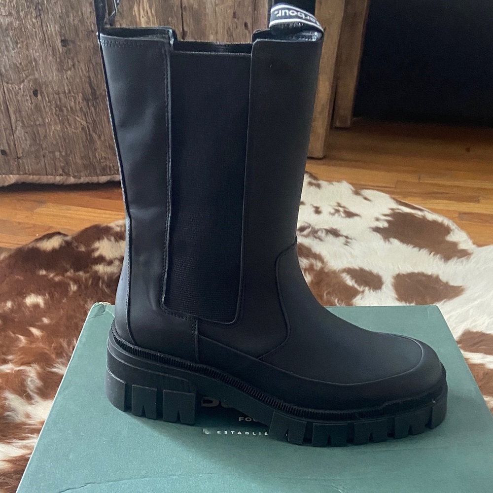 Barbour Black Women's Lace-Up Lug Chelsea Boot